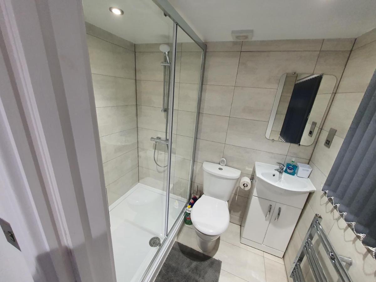 Hotel New Self Contained Flat,In Hayes, Free Parking Northolt  Esterno foto