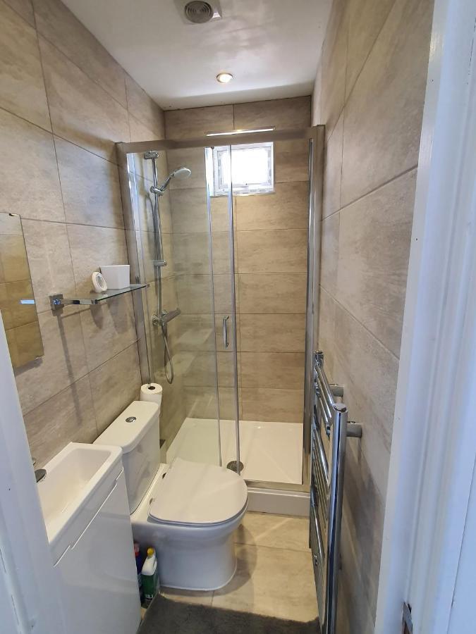 Hotel New Self Contained Flat,In Hayes, Free Parking Northolt  Esterno foto