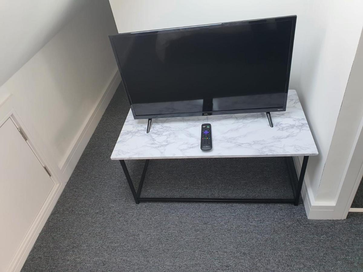 Hotel New Self Contained Flat,In Hayes, Free Parking Northolt  Esterno foto