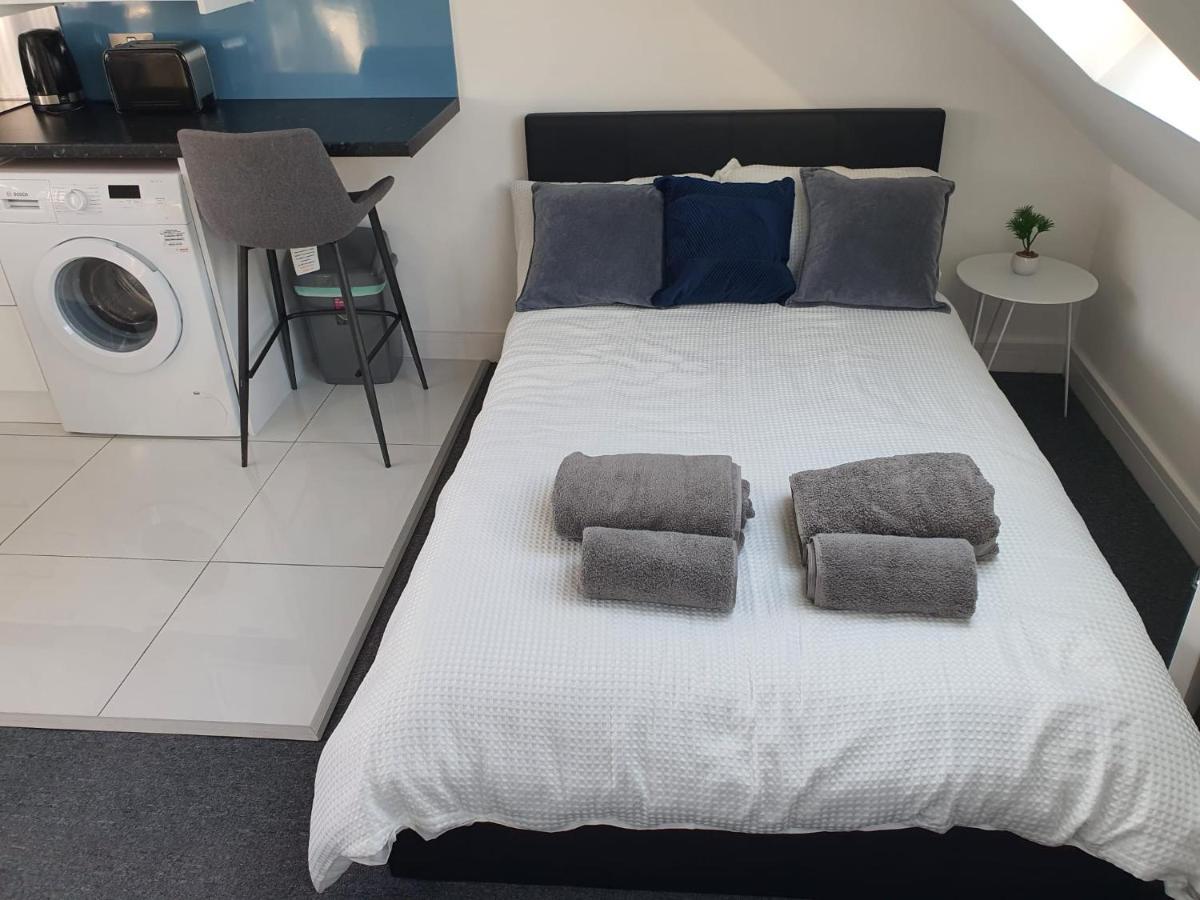 Hotel New Self Contained Flat,In Hayes, Free Parking Northolt  Esterno foto